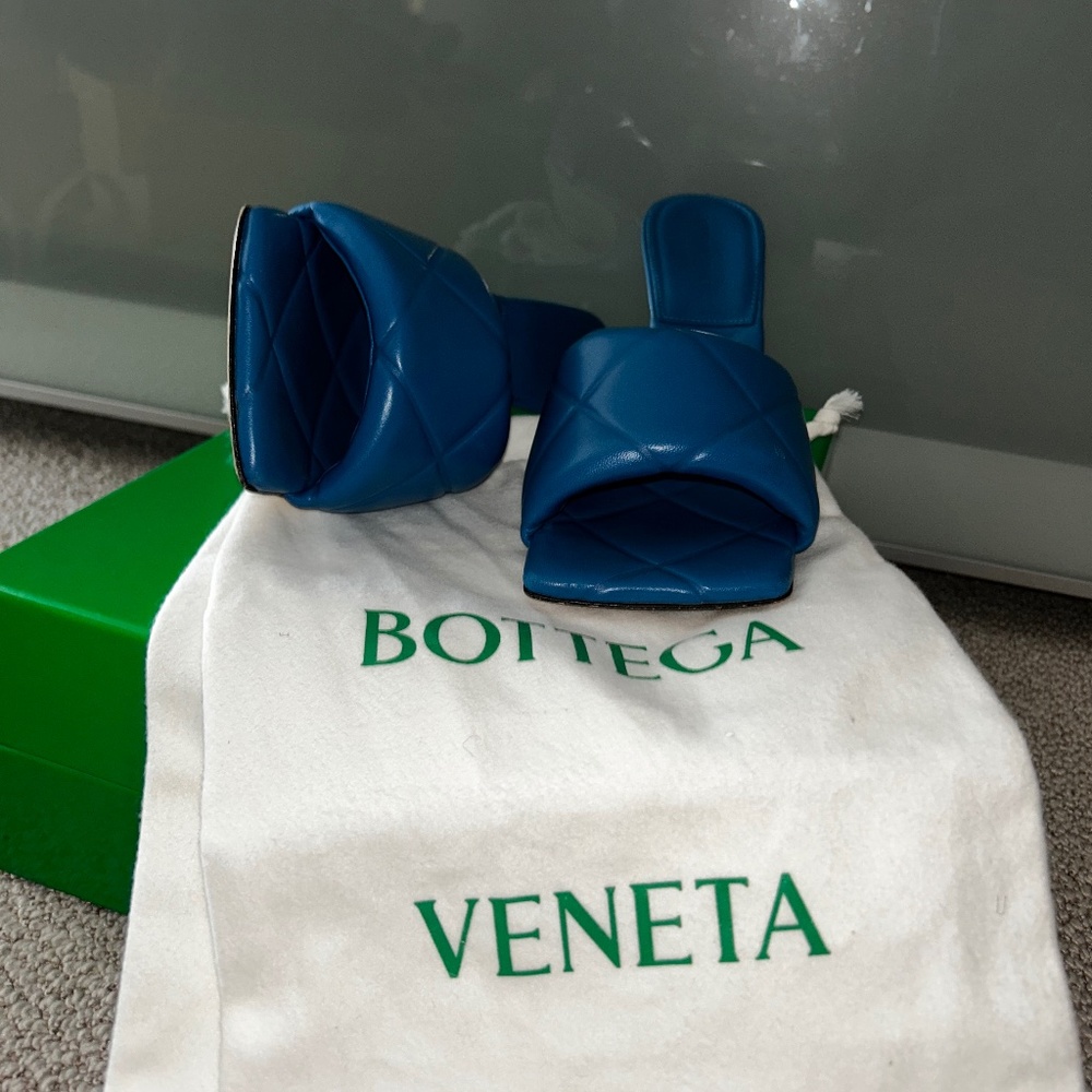 Bottega Veneta !SOLD!